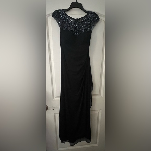 Xscape Formal Dress - Picture 1 of 5